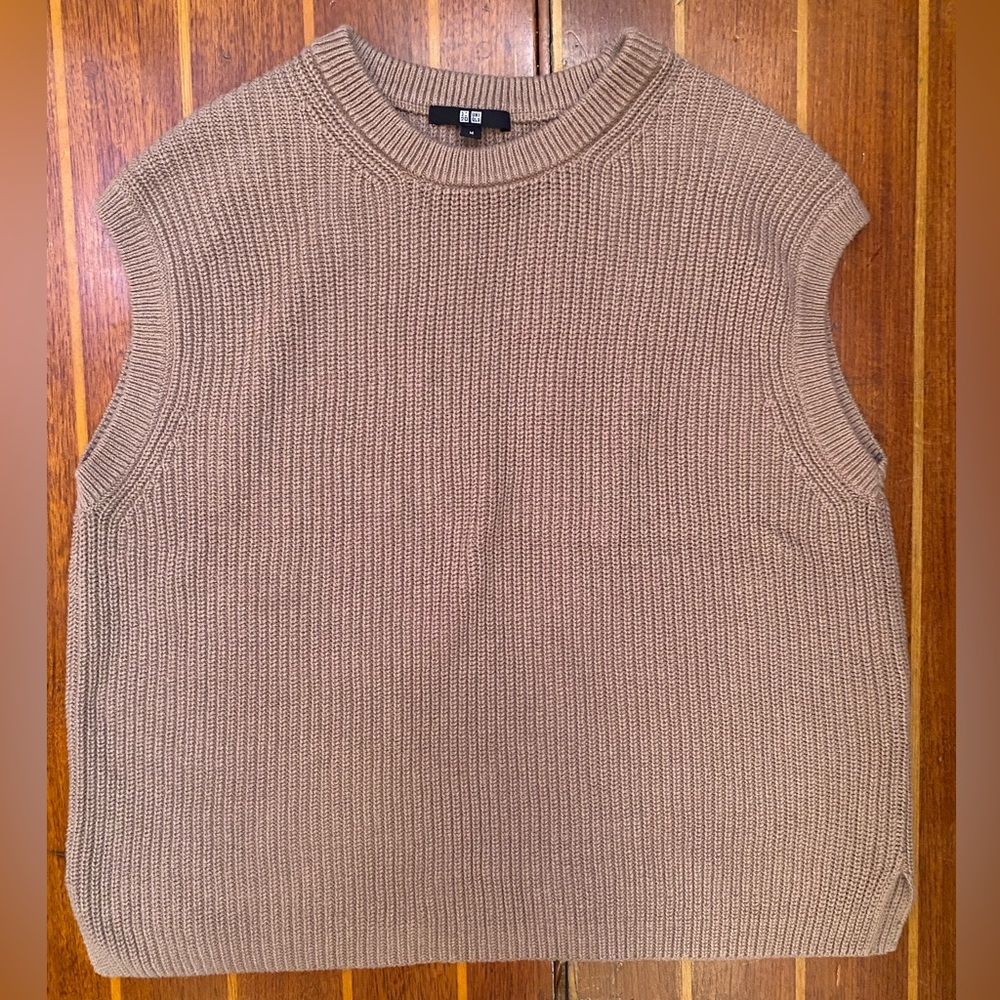 Uniqlo Knit Sweater Vest